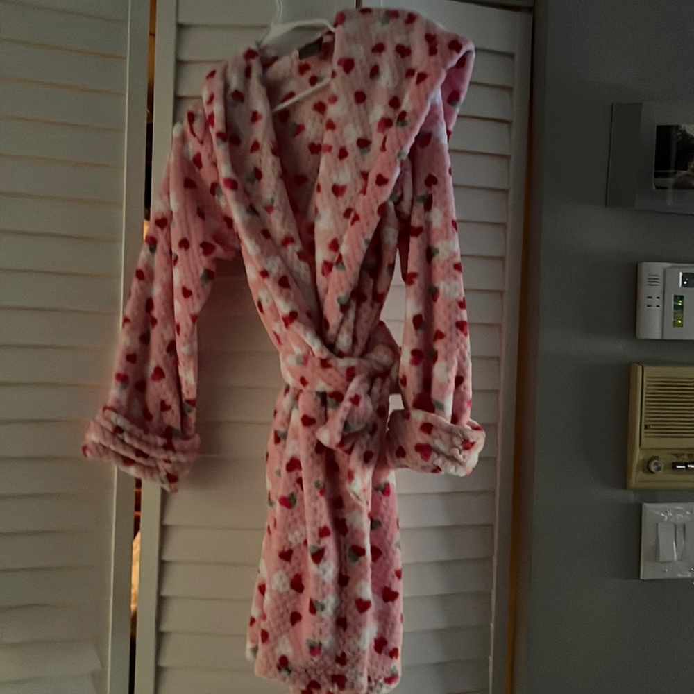 Adorable Valentine’s Day robe